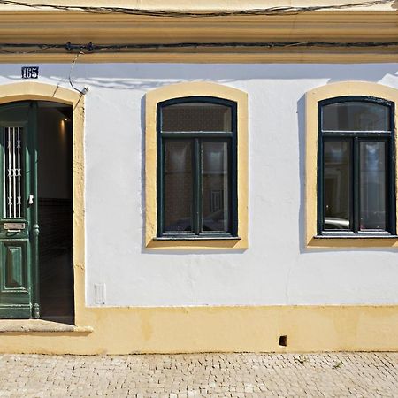Casa Lopes, Moradia Tradicional para Férias no Centro Histórico de Tavira Exterior foto