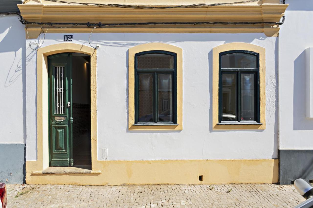 Casa Lopes, Moradia Tradicional para Férias no Centro Histórico de Tavira Exterior foto